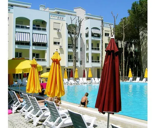 Arbi's Pool View * Golem (Tirana)