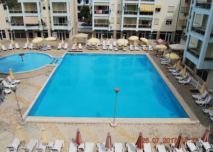 דירה Arbi's Pool View