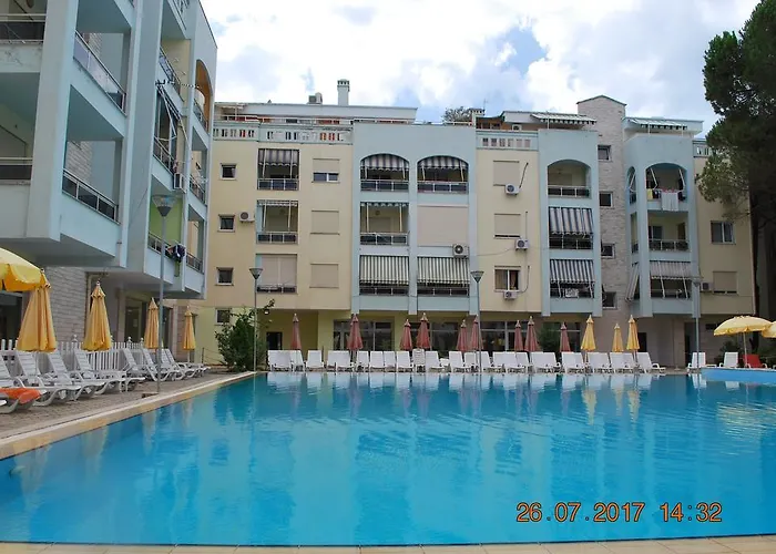 דירה Arbi's Pool View *