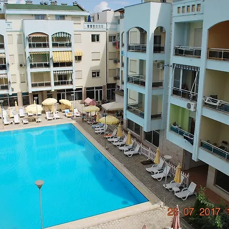 Arbi's Pool View Apartmán *