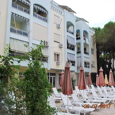 Arbi's Pool View Apartmán Golem (Tirana)