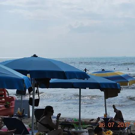 Arbi's Pool View Daire *